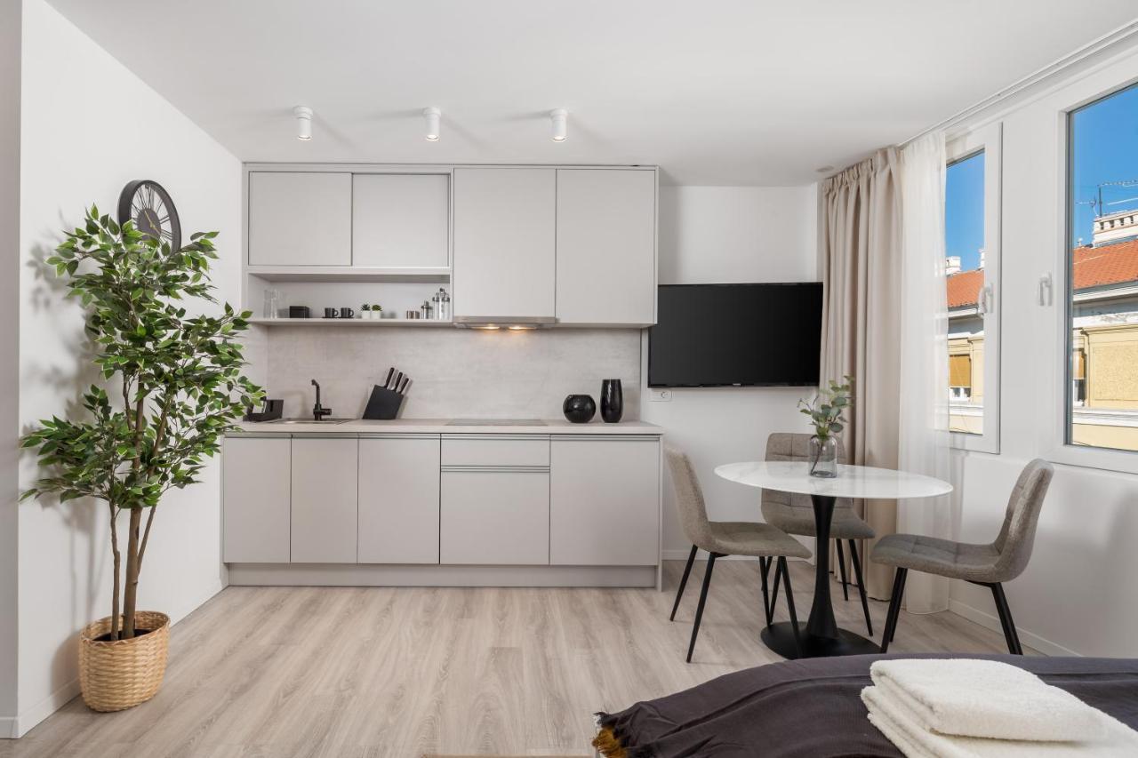 Apartments Penkala Rijeka Exterior photo